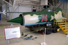 1 MiG-21MF Cockpit.jpg