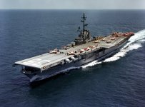 USS_Antietam_(CVS-36)_operating_training_aircraft_on_19_April_1961_(KN-4834) (1).jpg